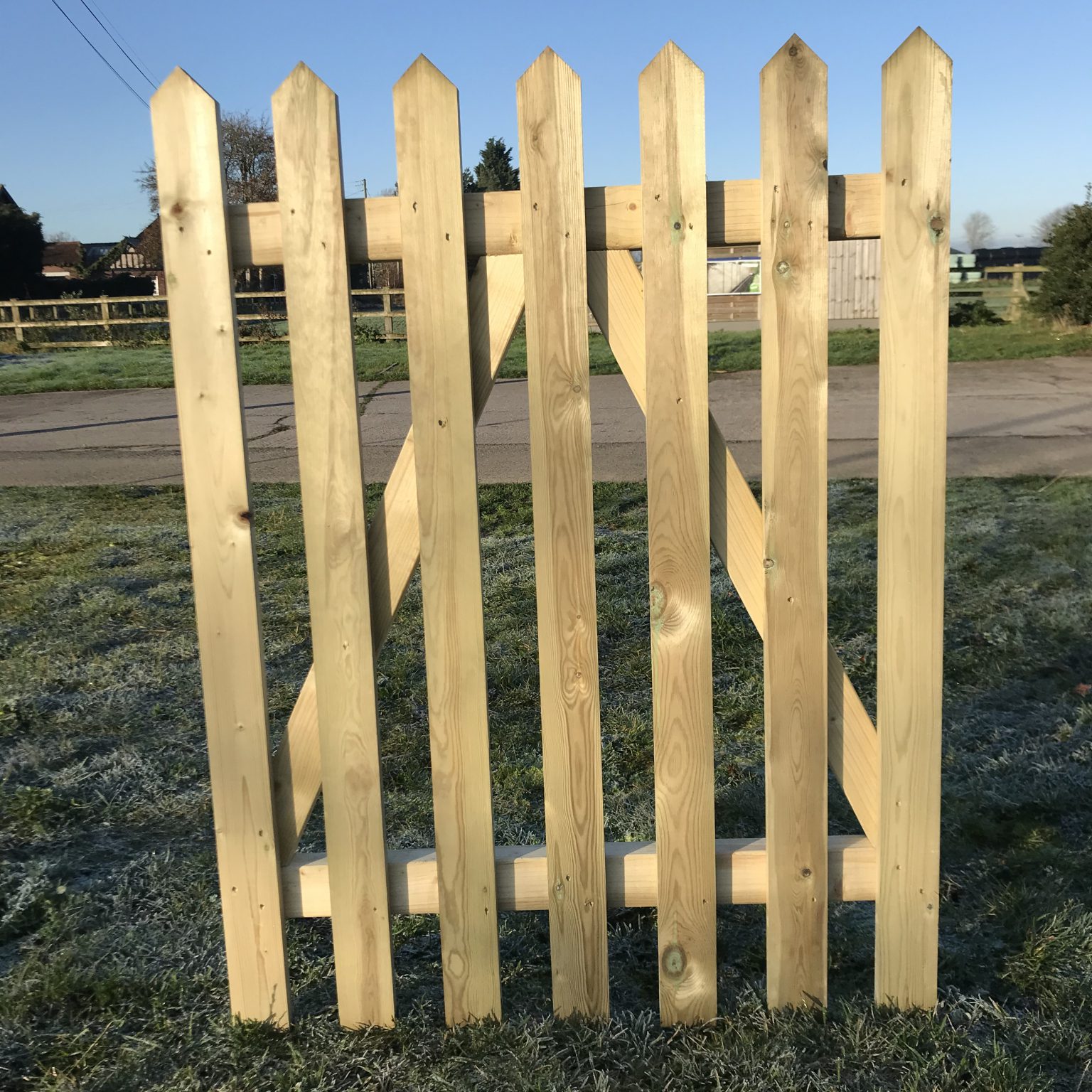 Arched Top Feather Edge Gate Park Timber